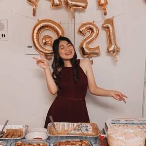 Meet your Posher, Alyssa lorraine